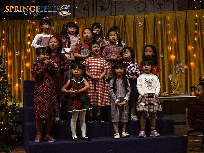 11. Kindergarten Christmas 2019-3